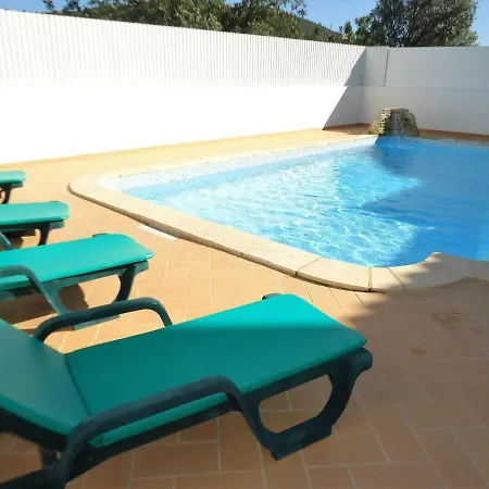 Goncinha Com Piscina Privada Алфарробейра