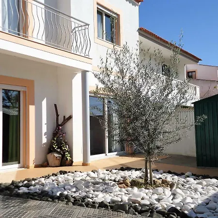 Goncinha Com Piscina Privada * Алфарробейра