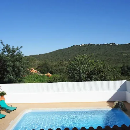 Goncinha Com Piscina Privada Willa